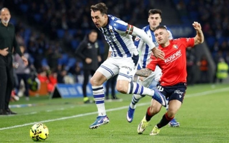 ريال سوسيداد يحقق فوزاً عريضاً بثلاثية في شباك أوساسونا بالدوري الإسباني